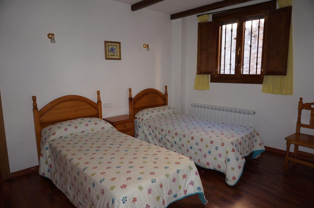 Casa Rural Os Arregueses Alquézar Exterior foto